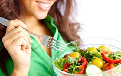 woman eating a healthy salad