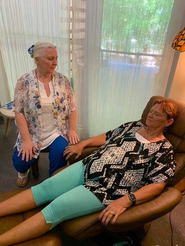 woman under hypnosis in spring hill, florida